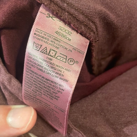 *SOLD* GAP slim fit burgundy chino pants size 32x32 - Picture 4 of 4